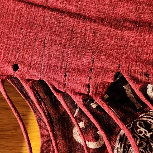 AFFLICTION Reversable Red/Black Distressed Tee Size L - Picture 7 of 7
